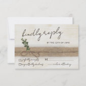 Rustikales Boho Floral Öko Wood Eukalyptus Wedding RSVP Karte (Vorderseite)