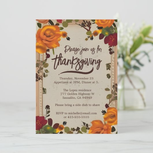 Rustikales Boho Orange Fall Floral Erntedank Dinne Einladung (Stehend Vorderseite)