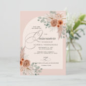 Rustikales Boho Terracotta Pampas Quinceanera Einladung (Stehend Vorderseite)