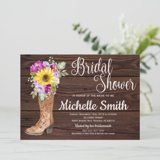 Rustikales Boot Country Sonnenblumen Brautparty Einladung (Stehend Vorderseite)