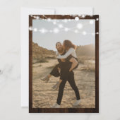 Rustikales braunes Foto mit Saitenholz Save the Da Save The Date (Rückseite)