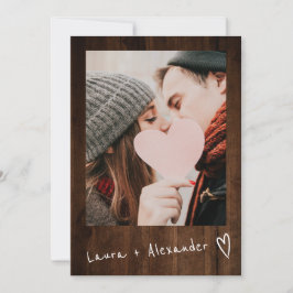 Rustikales braunes Holzskript Herz 2 Fotos Hochzei Einladung