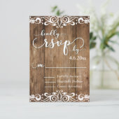 Rustikales Braunholz mit Lacy Scrollwork UAWG RSVP Karte (Stehend Vorderseite)