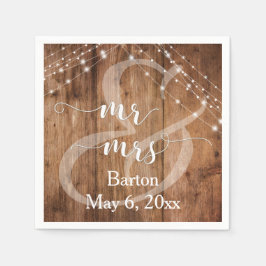 Rustikales Braunholz, Weißes Licht - Linien Mr. &  Serviette