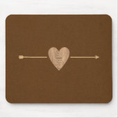 Rustikales Brown Kraft Wood Heart & Arrow Mousepad (Vorne)