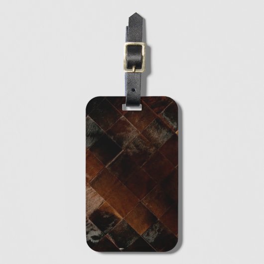 Rustikales Brown Patchwork Cowhide Gepäckanhänger (Vorderseite Vertikal)