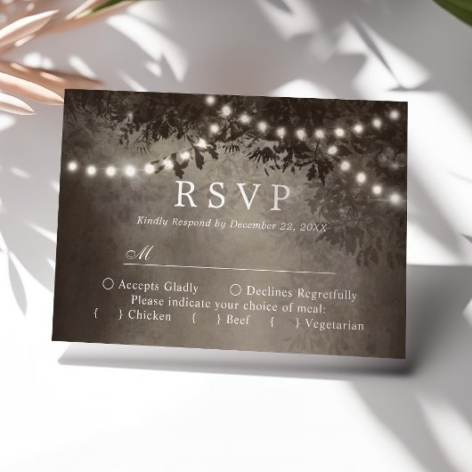 Rustikales Brown Tree String Lights Wedding RSVP Karte