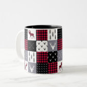 Rustikales Buffalo Kariertes Patchwork Rotes Weihn Zweifarbige Tasse (Vorderseite Links)