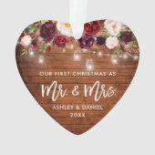 Rustikales Burgund Floral Jar Lichter Erste Weihna Ornament (Rückseite)