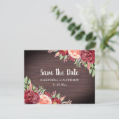 Rustikales Burgund Floral Wasserfarbe Save the Dat Ankündigungspostkarte (Stehend Vorderseite)