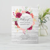 Rustikales Burgund - Marsala und Blush Floral Wedd Einladung (Stehend Vorderseite)