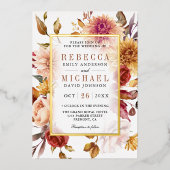 Rustikales Burgund Terracotta Floral Wedding Gold Folieneinladung (Vorderseite)