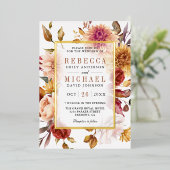 Rustikales Burgund Terracotta Floral Wedding Gold Folieneinladung (Stehend vorne)