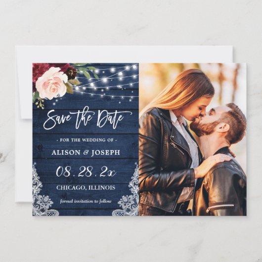 Rustikales Burgundy Blue String Lights Wedding Fot Save The Date (Vorderseite)