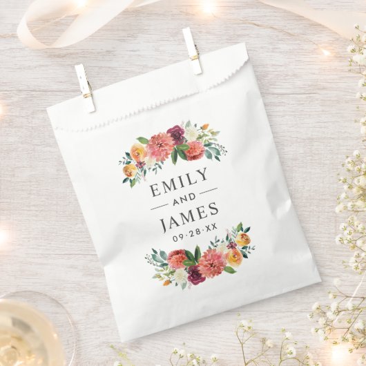 Rustikales Burgundy Blush Floral Wedgram Geschenktütchen (Ausgeschnitten)