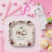 Rustikales Burgundy Fall Floral Pumpkin Brautparty Pappteller (Party)