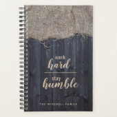 Rustikales Burlap- und Holzangebot mit Ihrem Namen Planer (Vorderseite)