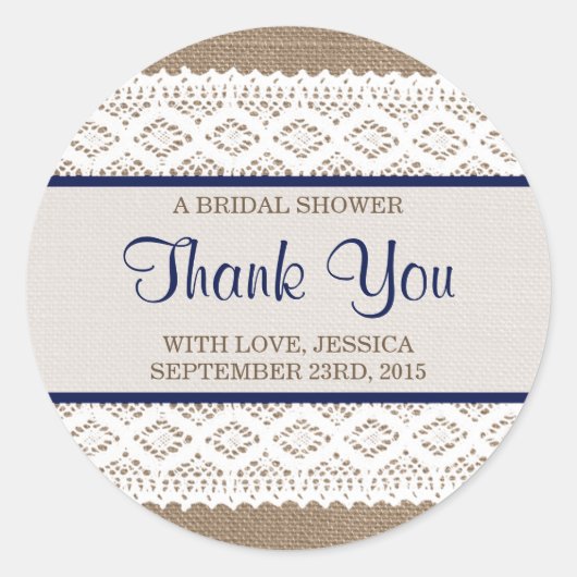 Rustikales Burlap & Vintages White Lace Brautparty Runder Aufkleber (Vorderseite)