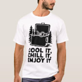 Rustikales Camping Cooler mit Drinks Adventure Des T-Shirt (Vorderseite)