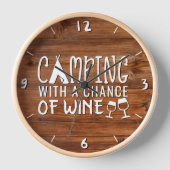 Rustikales Camping mit Aussicht auf ein sonniges C Uhr (Vorderseite)