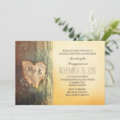 Rustikales Carved Heart Tree Brautparty Einladung (Stehend Vorderseite)