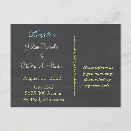 Rustikales Chalkboard 3d Monogram Script Einladungspostkarte (Rückseite)