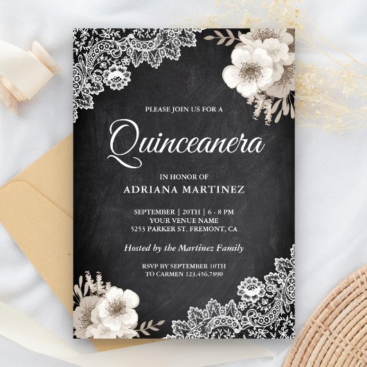 Rustikales Chalkboard Elfenbeinblume Quinceanera Einladung