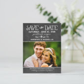 Rustikales Chalkboard-Hochzeitssemble - Foto Save  Ankündigungspostkarte (Stehend Vorderseite)