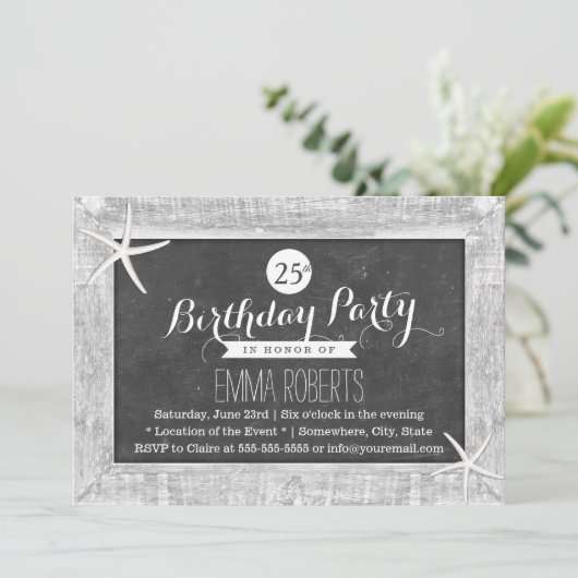 Rustikales Chalkboard Holz Gerahmte Starfish Gebur Einladung (Stehend Vorderseite)