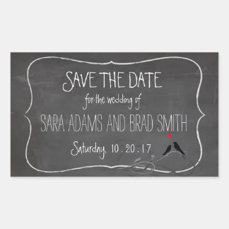Rustikales Chalkboard Lovebirds Save the Date Aufk Rechteckiger Aufkleber
