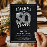Rustikales Chalkboard Silver Balloons 50. Geburtst Einladung<br><div class="desc">Feiern Sie 50! Diese 50. Geburtstagsfeier lädt mit dem Titel 'Feiern bis 50 Jahre!' ein. Mit einem rustikalen Chalkboard-Hintergrund,  Silbernummer 50 Helium-Ballons,  trendiger weißer Typografie und einer einfachen Geburtstagsgeschenk-Vorlage,  die leicht zu anpassen ist.</div>