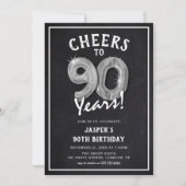 Rustikales Chalkboard Silver Balloons 90. Geburtst Einladung (Vorderseite)