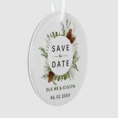 Rustikales Conifer Pine Cone Save the Date Foto Ornament (Vorderseite)