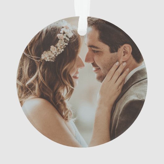 Rustikales Conifer Pine Cone Save the Date Foto Ornament (Rückseite)