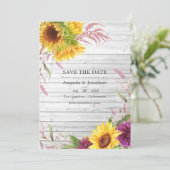 Rustikales Country Barn Sunflower Wedding Foto Save The Date (Stehend Vorderseite)
