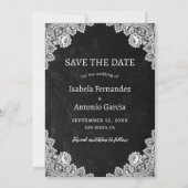 Rustikales Country Black Chalkboard Spitzen Hochze Save The Date (Rückseite)