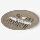 Rustikales Country Ribbon Banner Coupels Name Pappteller (Schrägansicht)