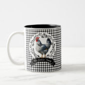 Rustikales Country Rooster Chicken BW Gingham Karo Zweifarbige Tasse (Links)