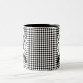 Rustikales Country Rooster Chicken BW Gingham Karo Zweifarbige Tasse (Mittel)