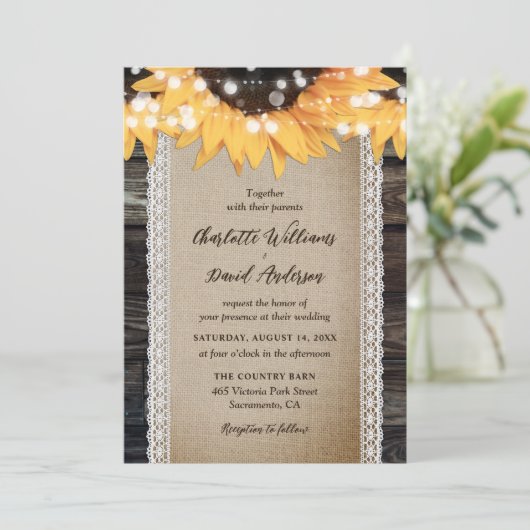 Rustikales Country Wood Burlap Lace Sonnenblume Ho Einladung (Stehend Vorderseite)