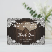 Rustikales Country Wood Lace Burlap Heart Wedding Dankeskarte (Stehend Vorderseite)