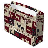 Rustikales Cross-Stitch Patchwork | Folk Holiday M Große Geschenktüte (Rückseite Schrägansicht)