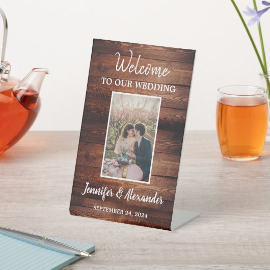 Rustikales dunkles Scheunenholz Begrüßung Foto Sockelschild (In SItu)