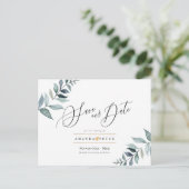 Rustikales Dusty Blue Foliage Save the Date Postkarte (Stehend Vorderseite)