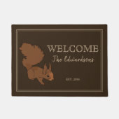 Rustikales Eichhörnchen Familienname Willkommen Fußmatte (Vorderseite)