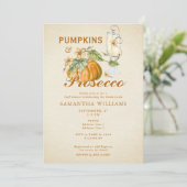 Rustikales Elegante Fall Pumpkin Prosecco Brautpar Einladung (Stehend Vorderseite)