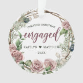 Rustikales Erstes Jahr Verlobt Pink Bläserweihnach Ornament (Vorderseite)