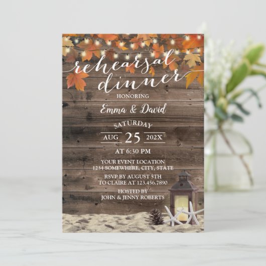 Rustikales Fall Lantern Beach Hochzeitsessen Probe Einladung (Stehend Vorderseite)