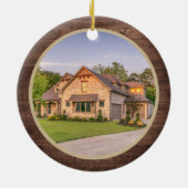 Rustikales First Christmas Zuhause Wreath Karierte Keramik Ornament (Hinten)