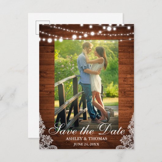 Rustikales Foto aus Holz mit Laternen Save the Dat Ankündigungspostkarte (Vorne/Hinten)
